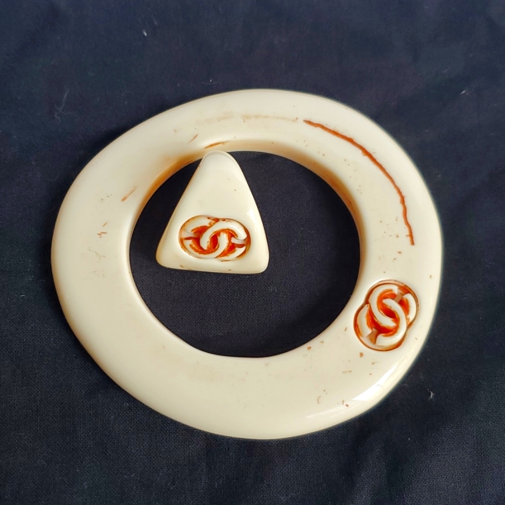 Vintage Chanel acrylic set with ring and bangle.